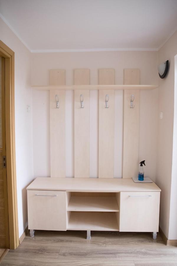 Apartament Alpha Apartment บิสตริซา ภายนอก รูปภาพ