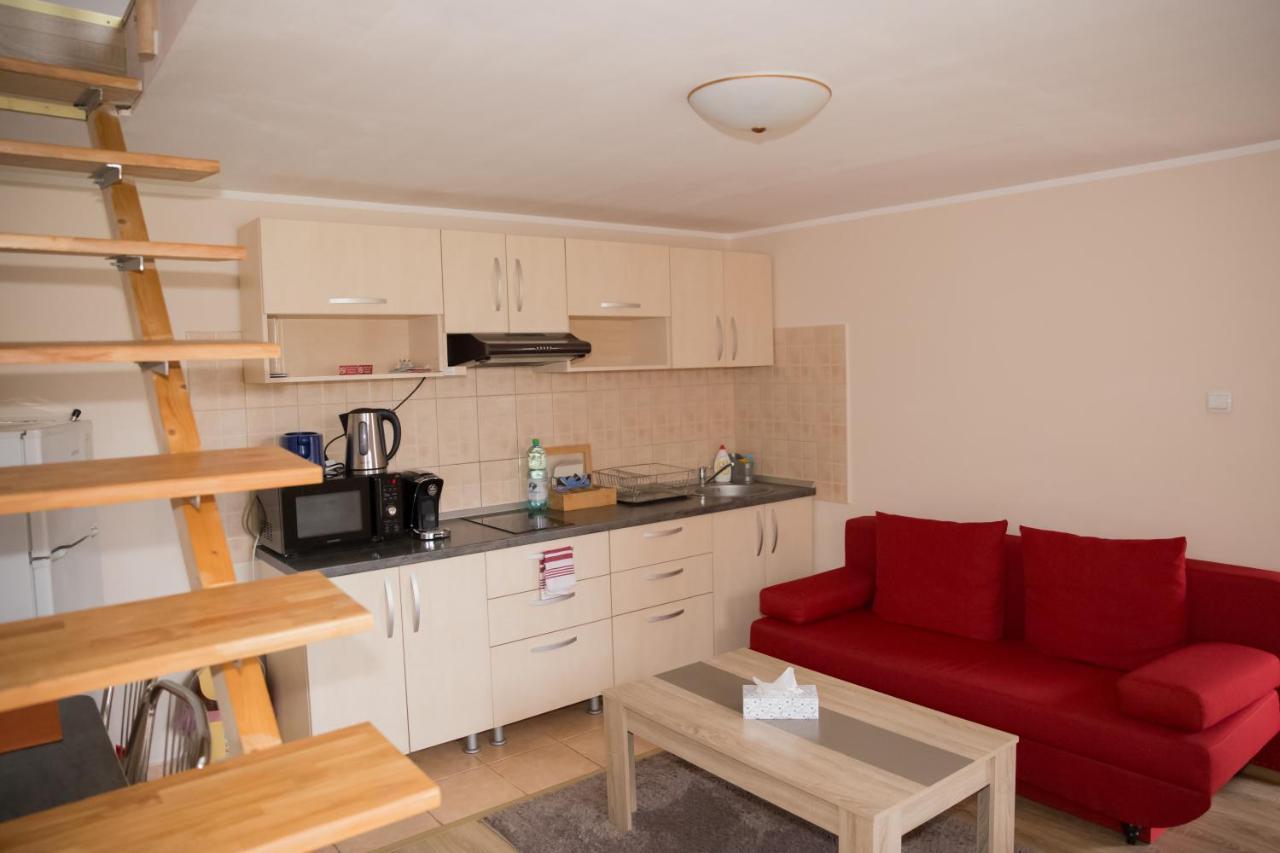 Apartament Alpha Apartment บิสตริซา ภายนอก รูปภาพ