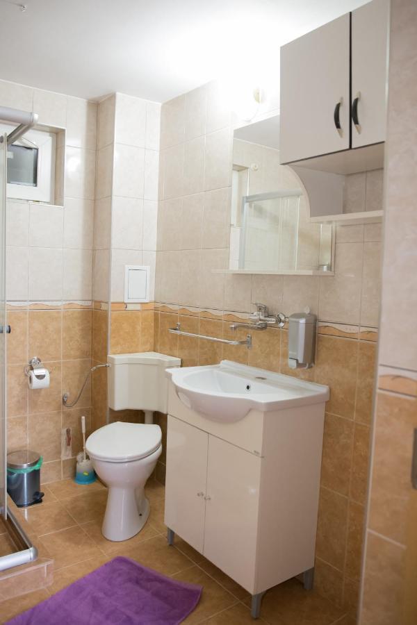 Apartament Alpha Apartment บิสตริซา ภายนอก รูปภาพ